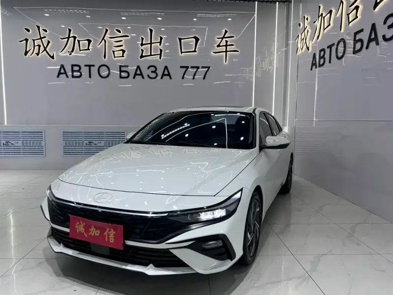 Hyundai Elantra, 2024