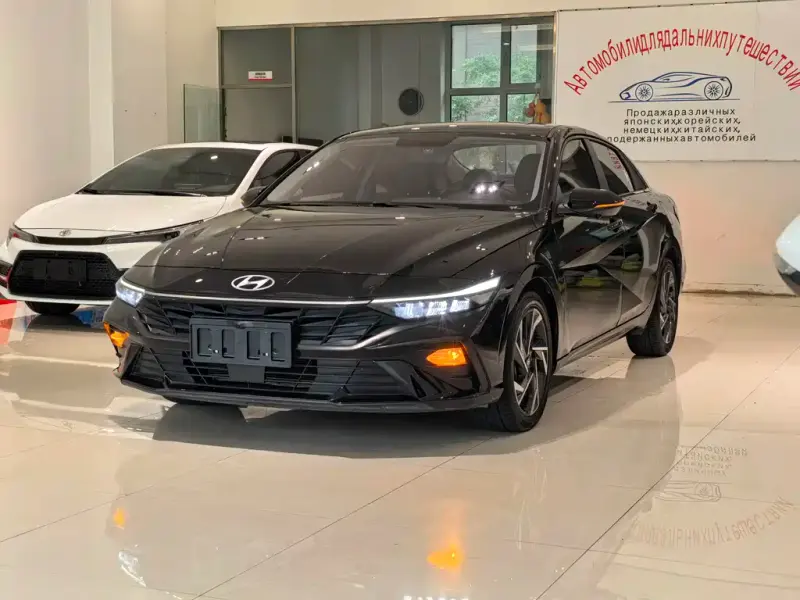 Hyundai Elantra, 2023
