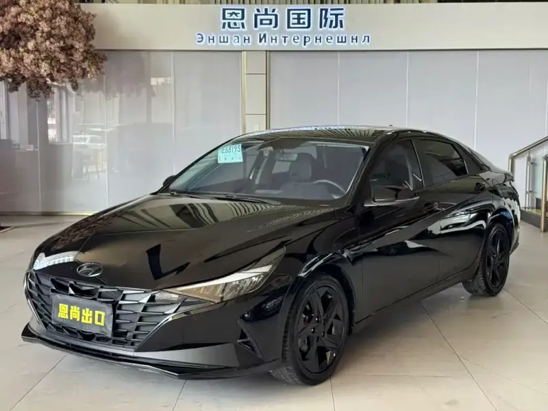 Hyundai Elantra, 2022