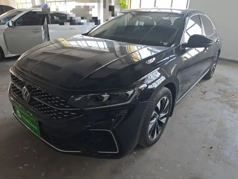 Volkswagen Passat, 2023