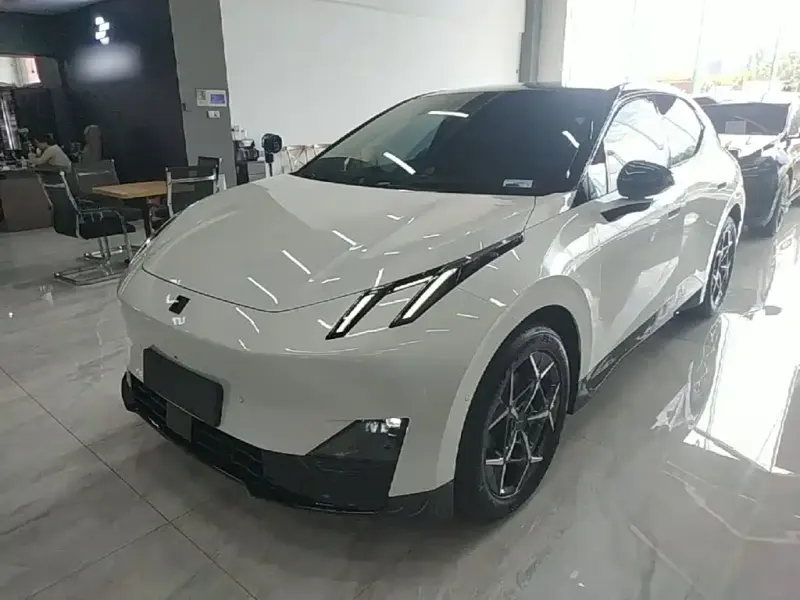 Lynk & Co Z20, 2025