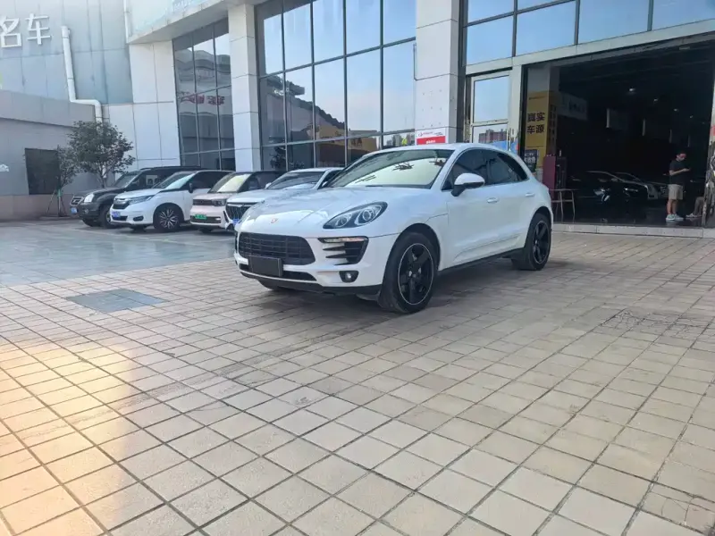 Porsche Macan, 2016