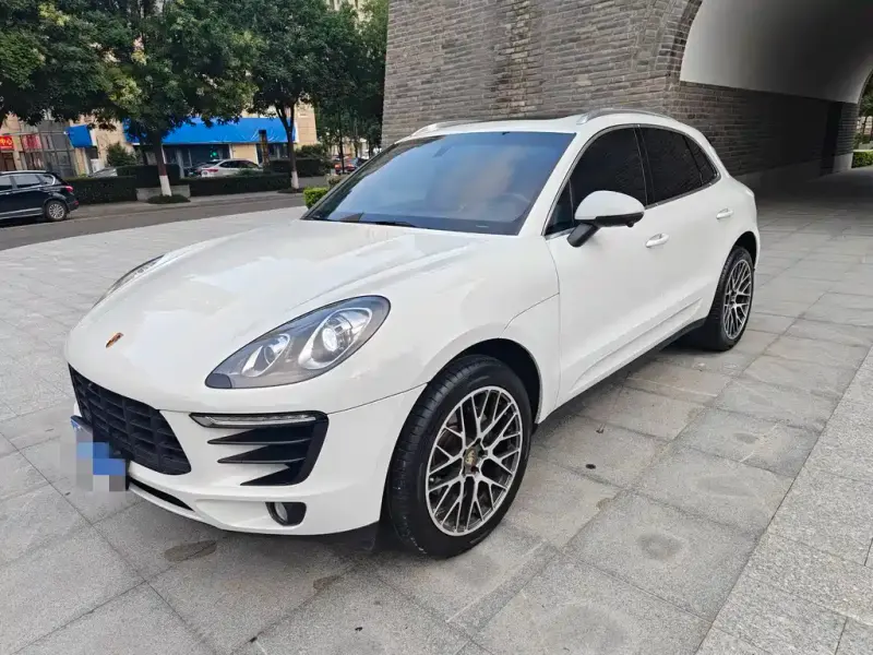 Porsche Macan, 2016