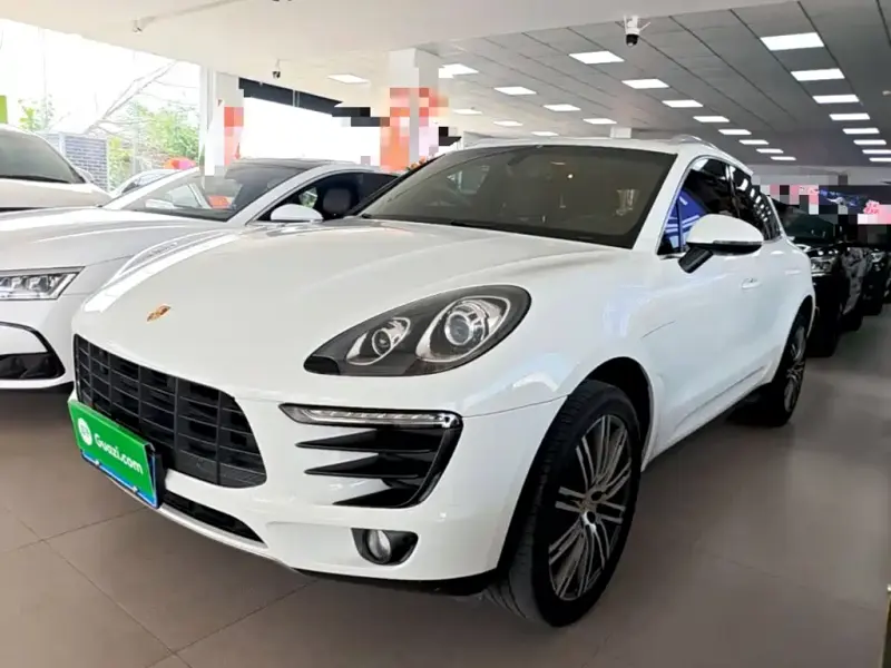 Porsche Macan, 2015