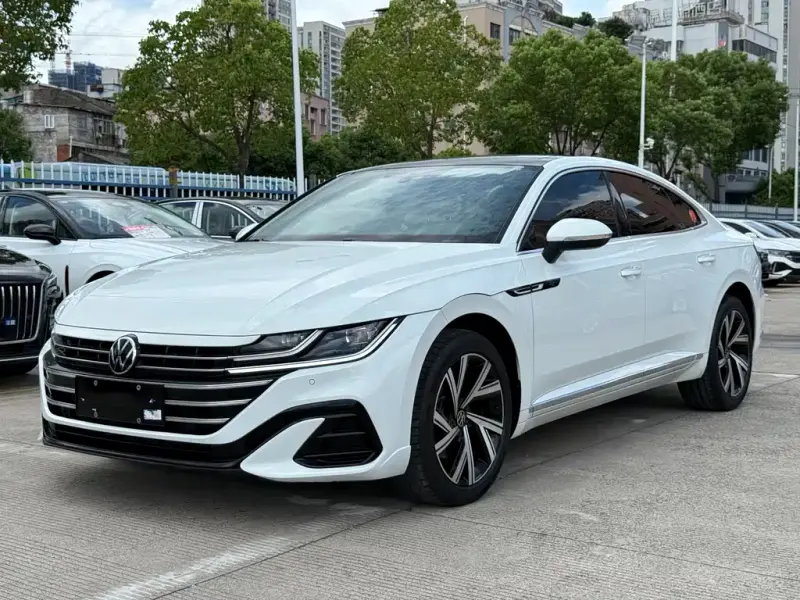 Volkswagen CC, 2024