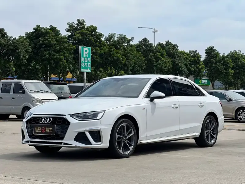 Audi A4L, 2021