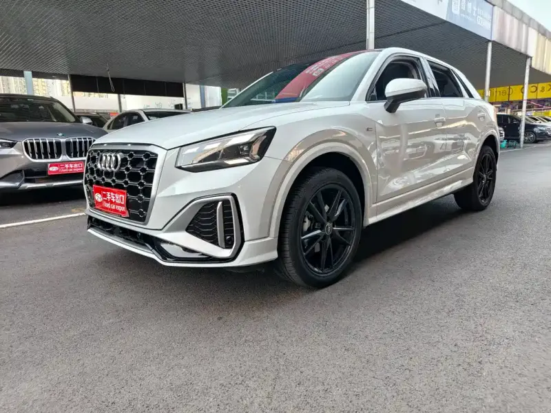 Audi Q2L, 2022