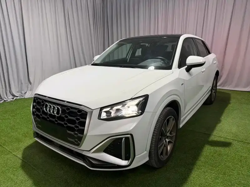 Audi Q2L, 2022