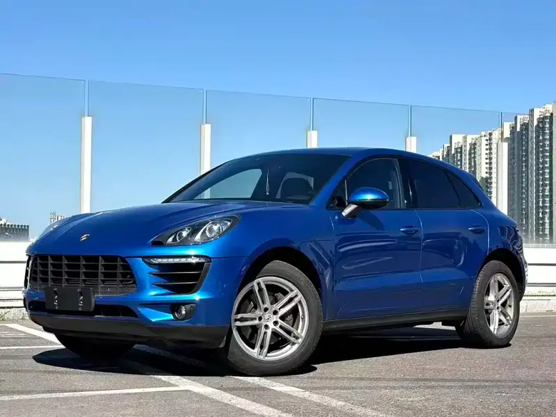 Porsche Macan, 2015