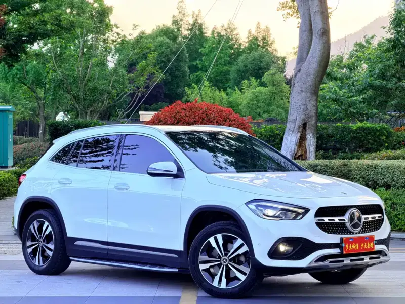 Mercedes-Benz GLA, 2022