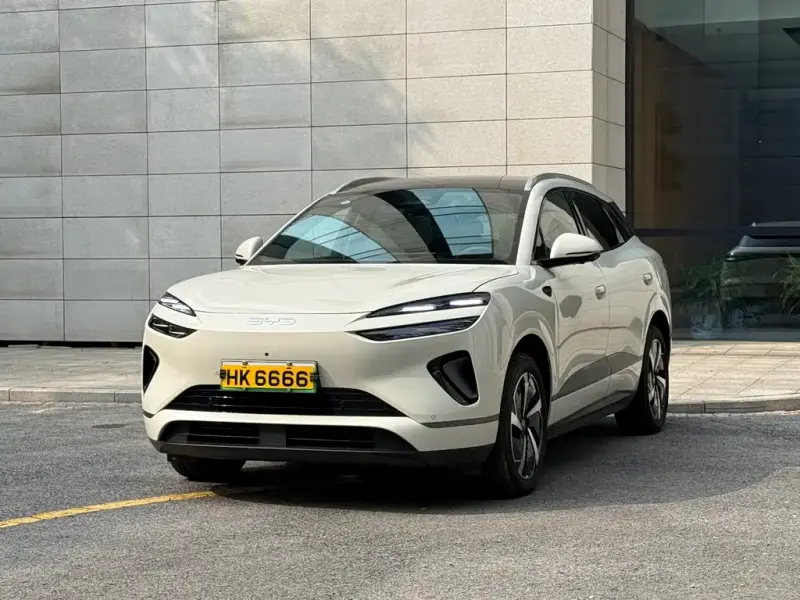 BYD 06, 2025