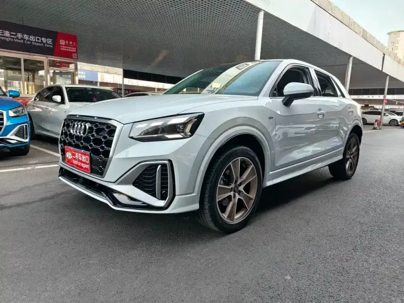 Audi Q2L, 2022