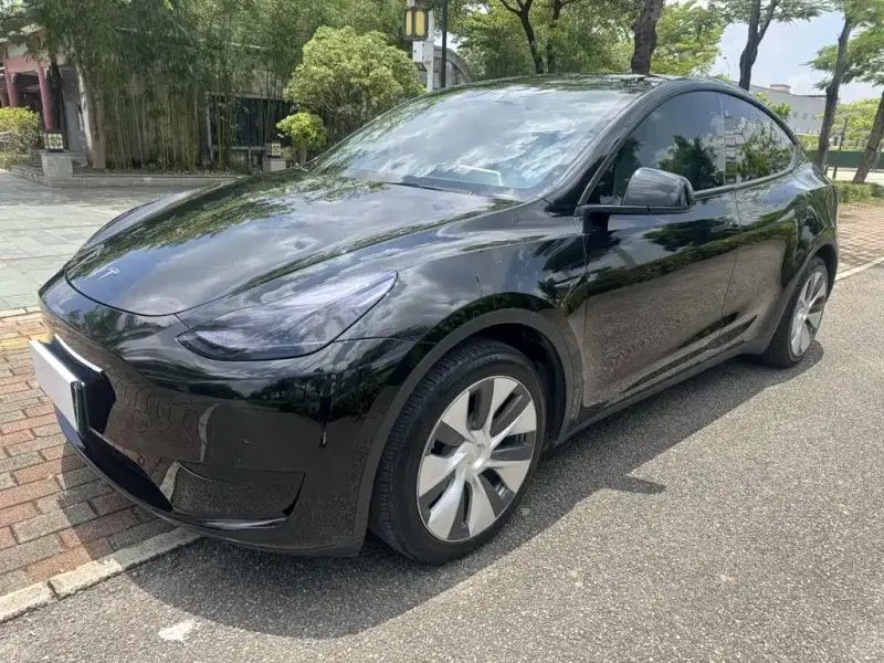 Tesla Model Y, 2022