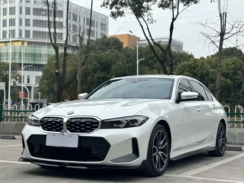 BMW 3 Series, 2023
