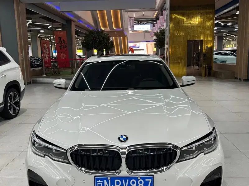 BMW 3 Series, 2022