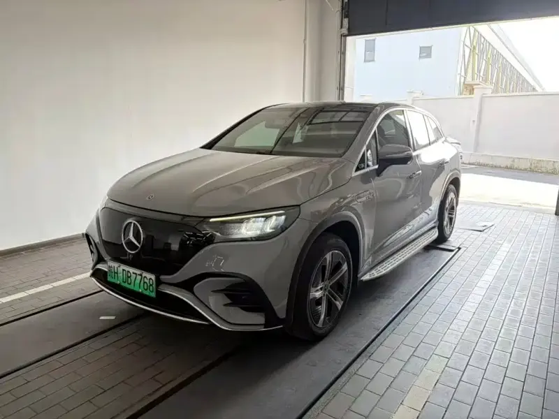 Mercedes-Benz EQE SUV, 2023