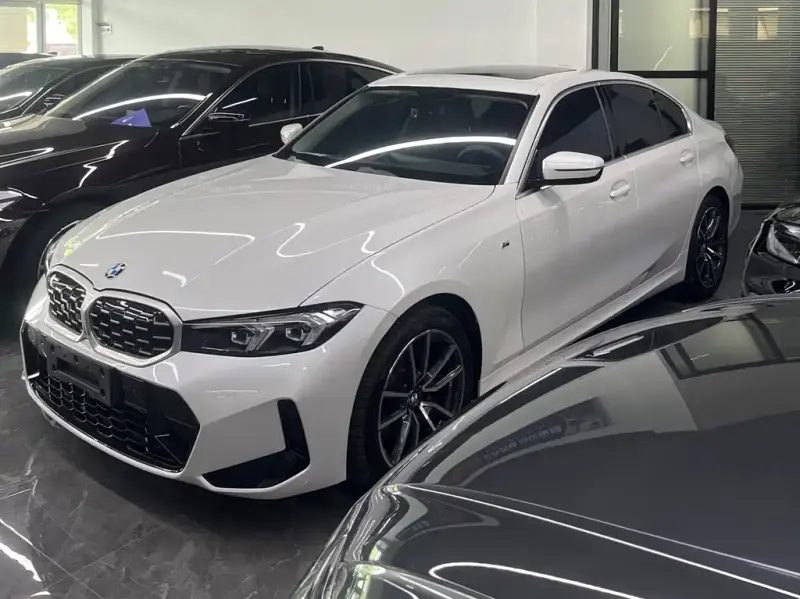 BMW 3 Series, 2023