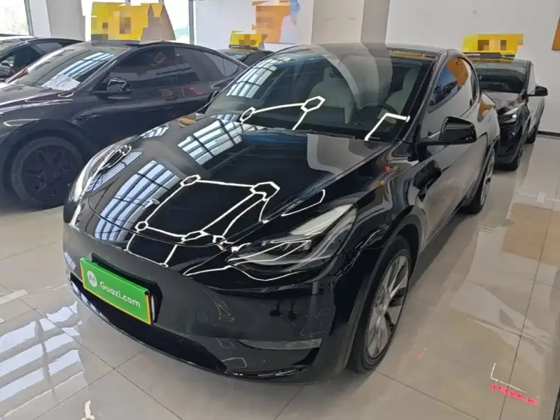 Tesla Model Y, 2022