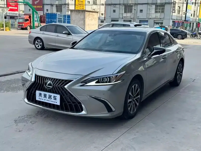 Lexus ES, 2023