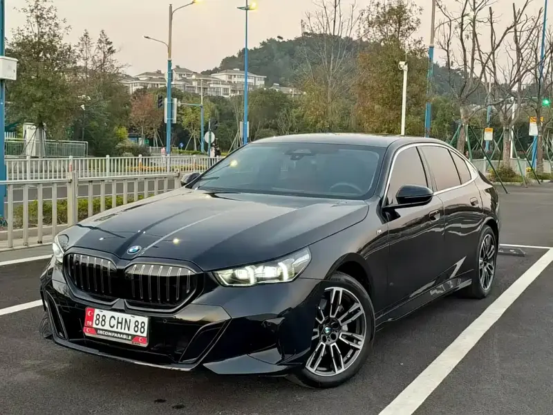 BMW 5 Series, 2025