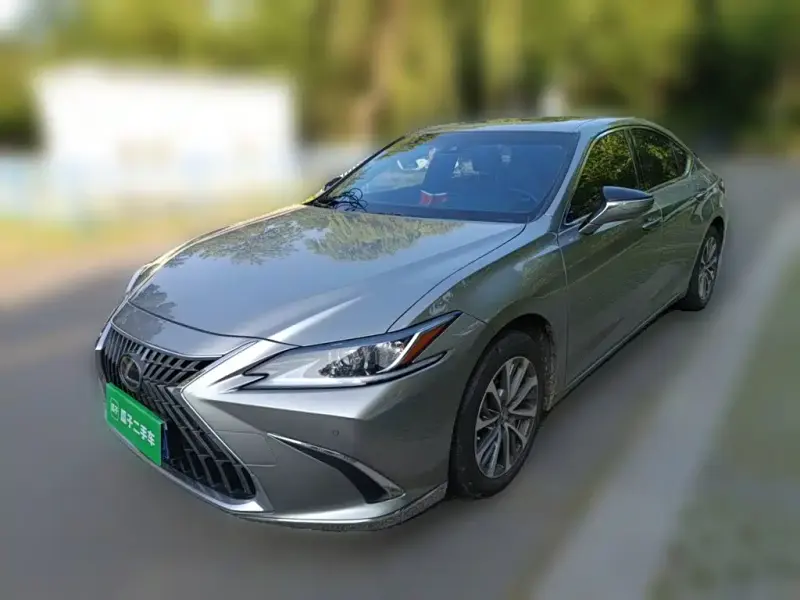 Lexus ES, 2024