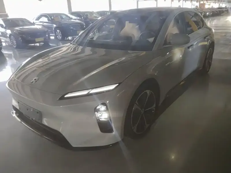 NIO ET5, 2025
