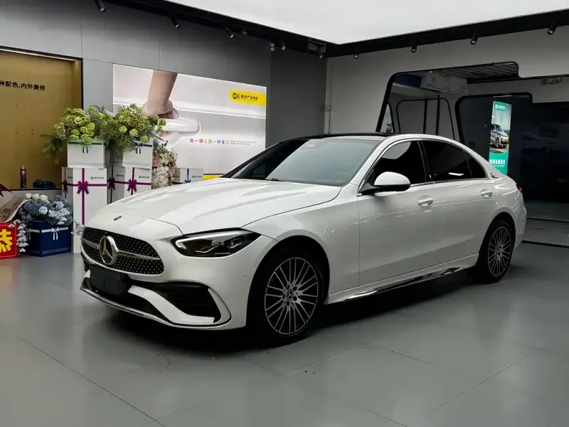 Mercedes-Benz C-Class, 2025