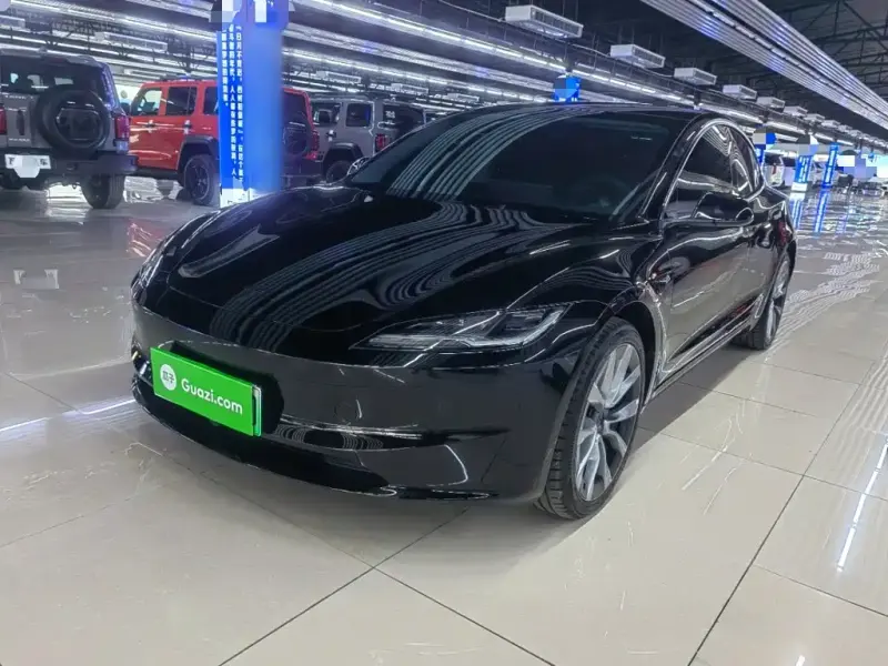 Tesla Model 3, 2026