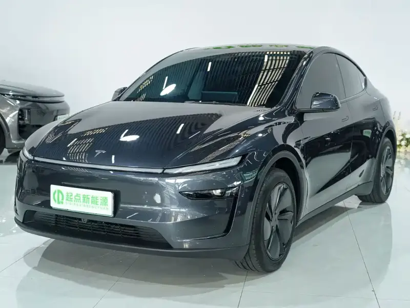 Tesla Model Y, 2025