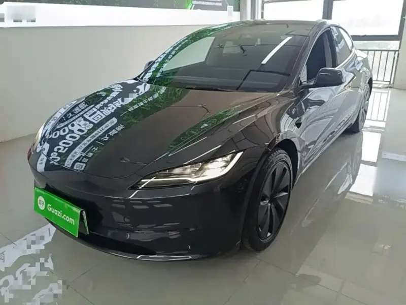 Tesla Model 3, 2025