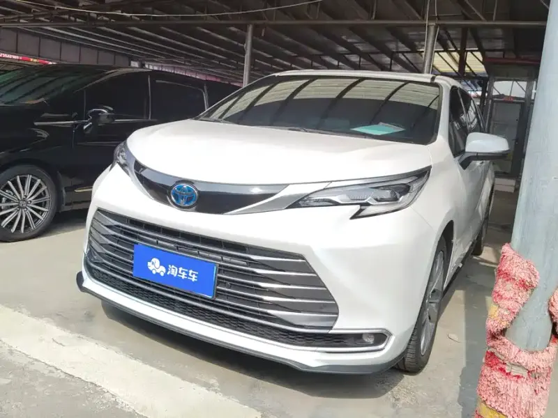 Toyota Sienna, 2023