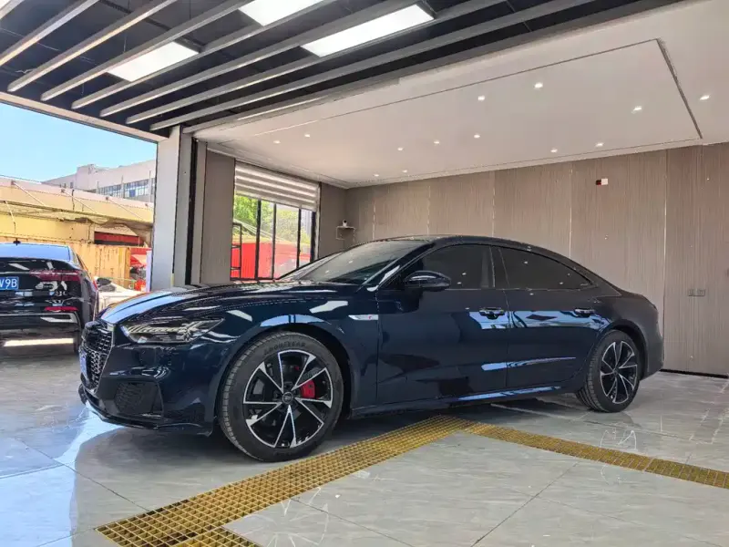 Audi A7L, 2023