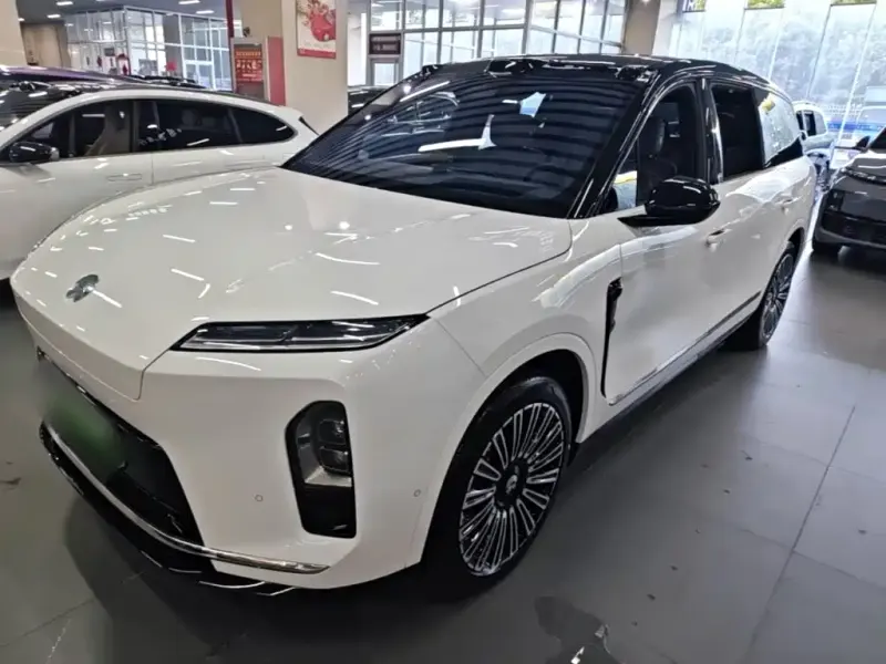 NIO ES8, 2025