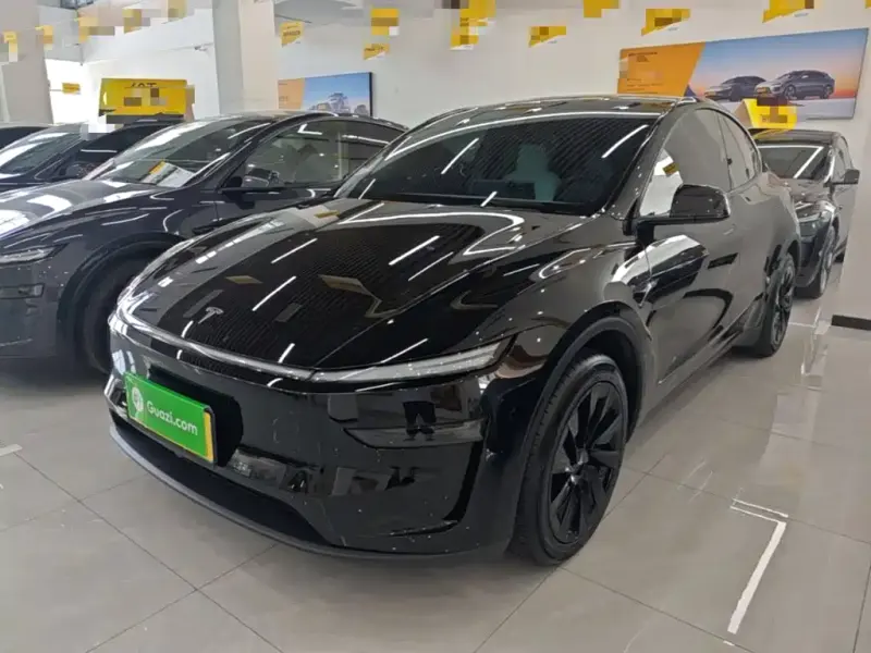 Tesla Model Y, 2026