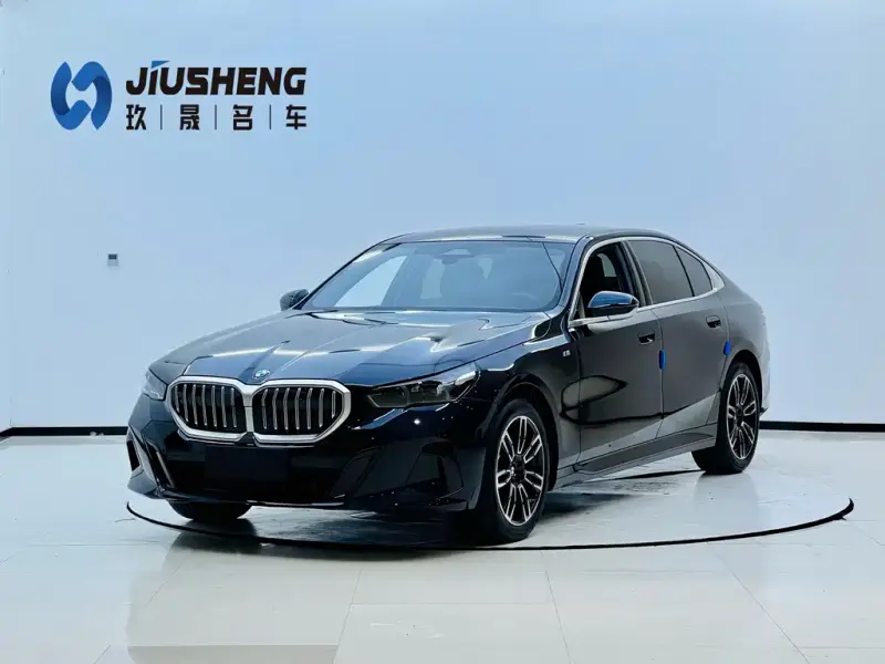 BMW 5 Series, 2025