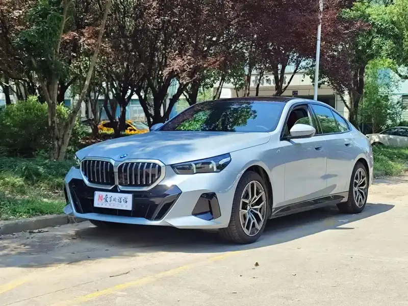 BMW 5 Series (Import), 2025