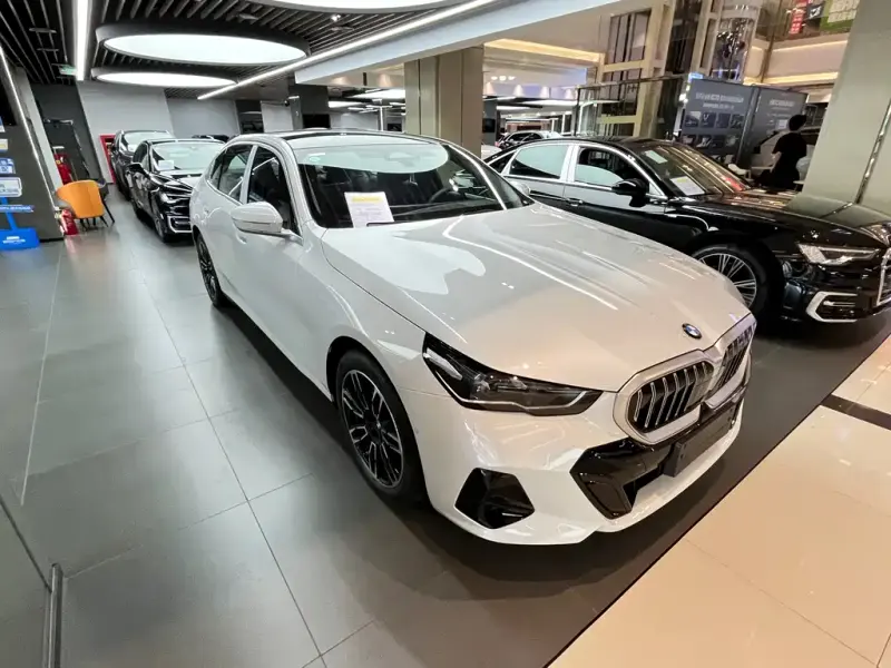BMW 5 Series, 2026