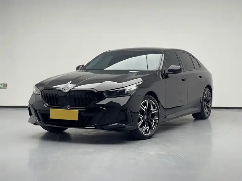 BMW 5 Series, 2025