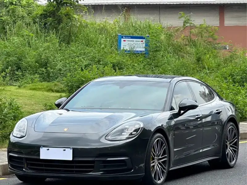 Porsche Panamera, 2017