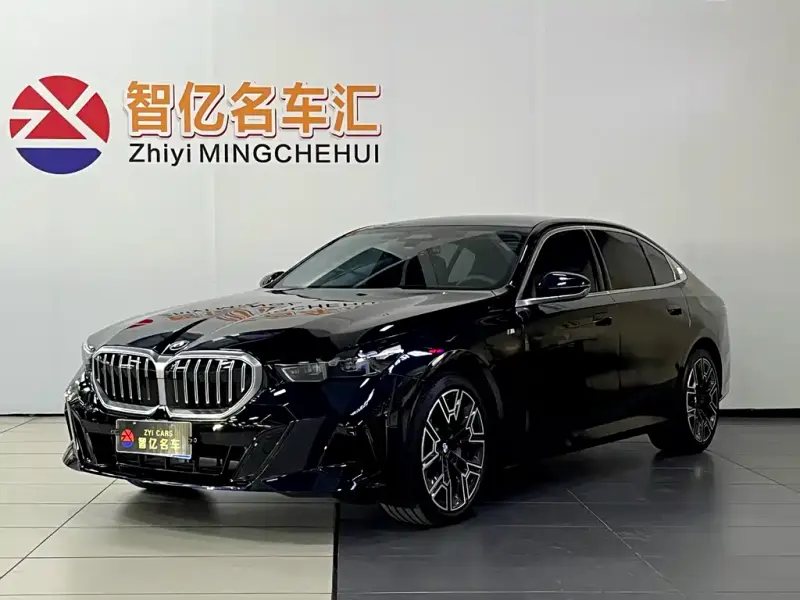 BMW 5 Series, 2025