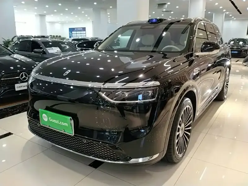 AITO M8, 2025