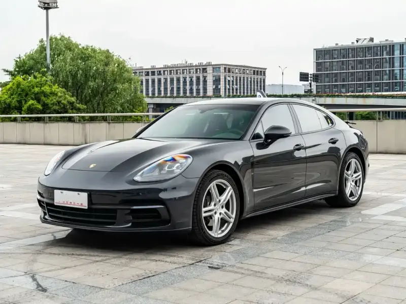 Porsche Panamera, 2019