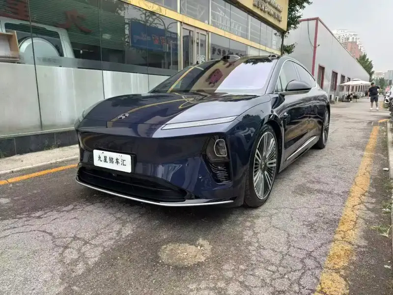 NIO ET9, 2025