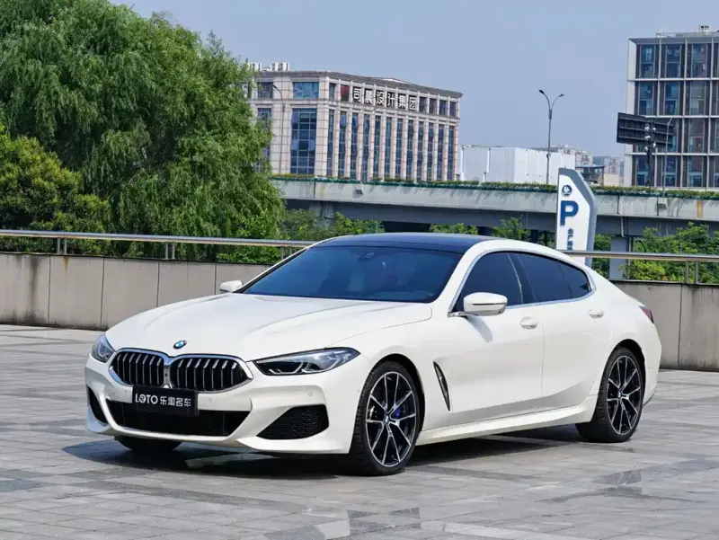 BMW 8 Series, 2022