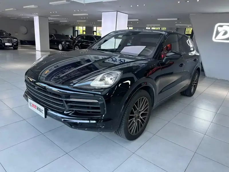 Porsche Cayenne, 2023