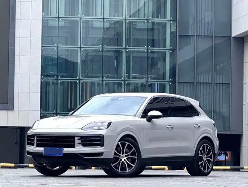 Porsche Cayenne, 2023