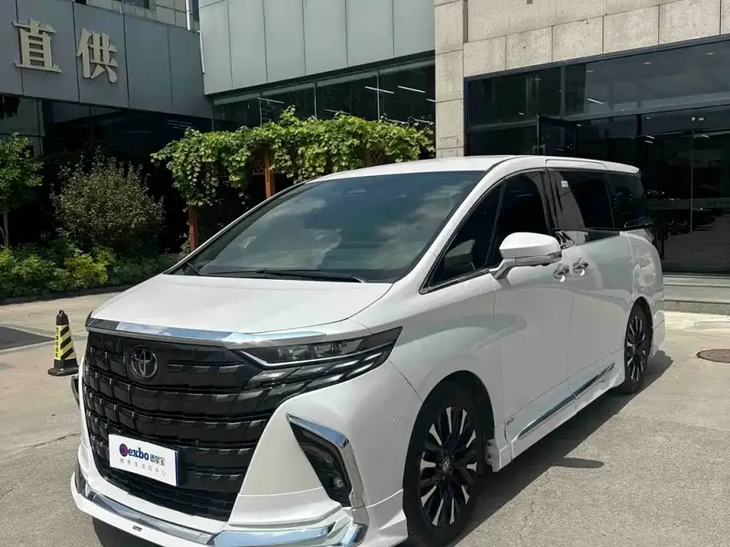 Toyota Alphard, 2024