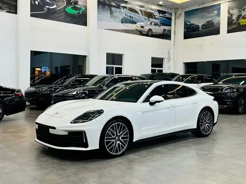 Porsche Panamera, 2024