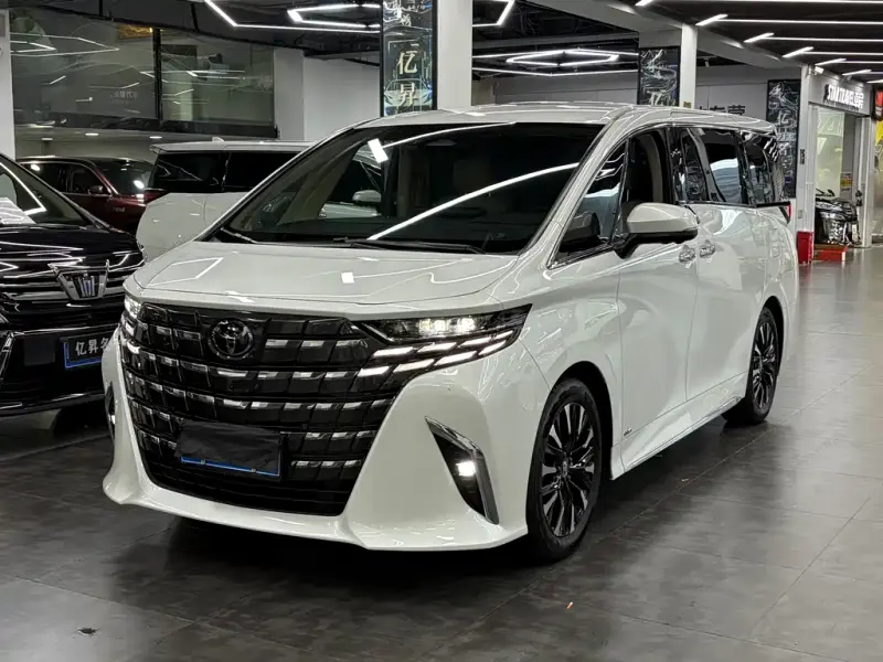 Toyota Alphard, 2024