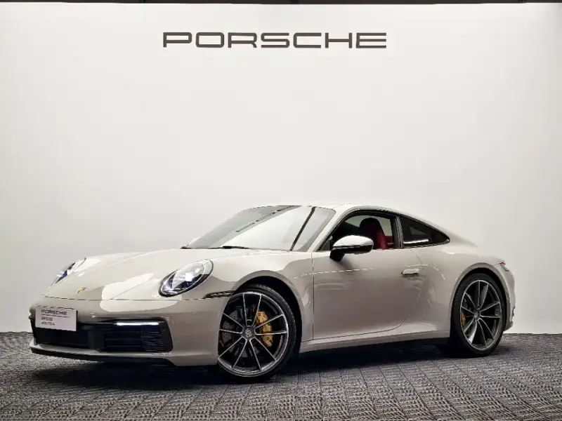 Porsche 911, 2024